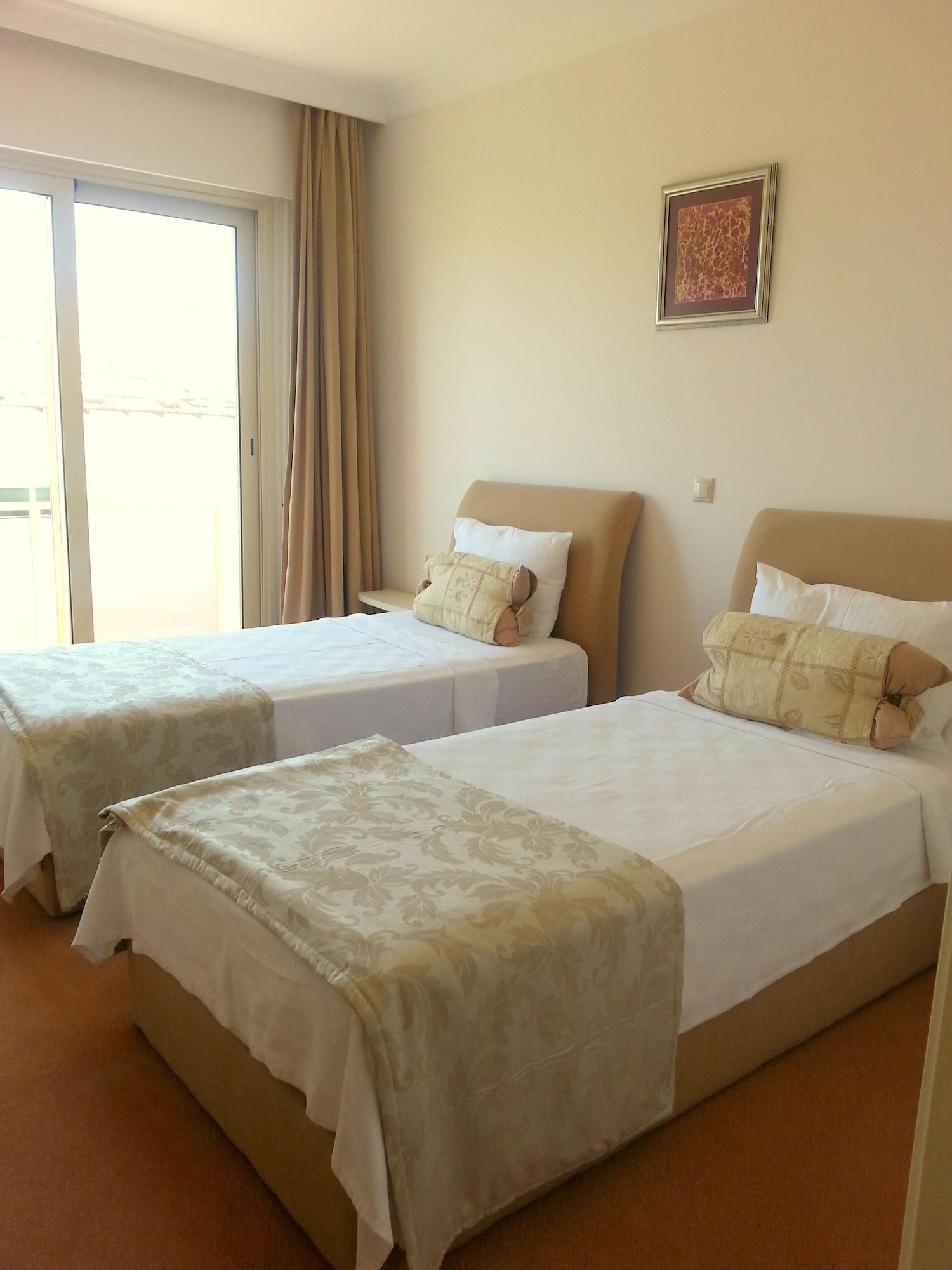 Kamer Exclusive Hotel & Suites Кешме Экстерьер фото