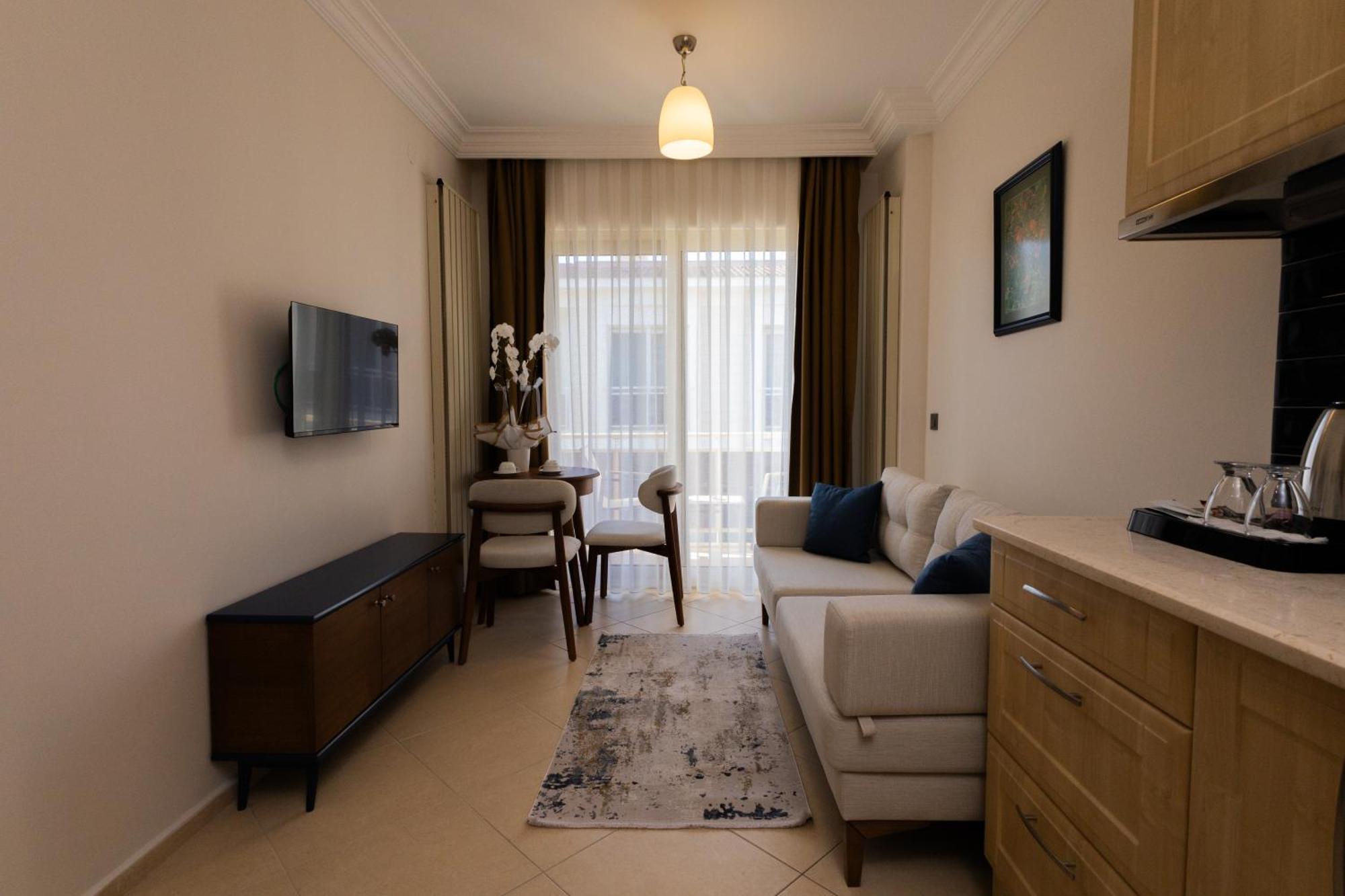 Kamer Exclusive Hotel & Suites Кешме Экстерьер фото