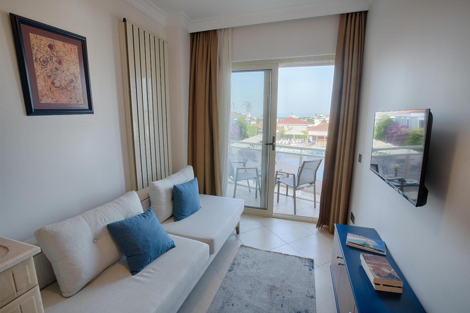 Kamer Exclusive Hotel & Suites Кешме Экстерьер фото