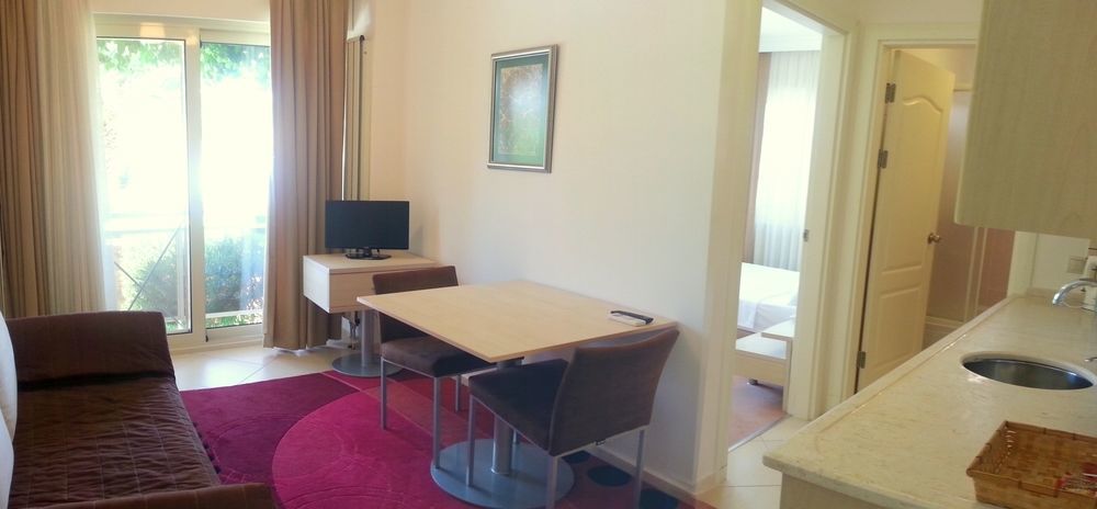 Kamer Exclusive Hotel & Suites Кешме Экстерьер фото