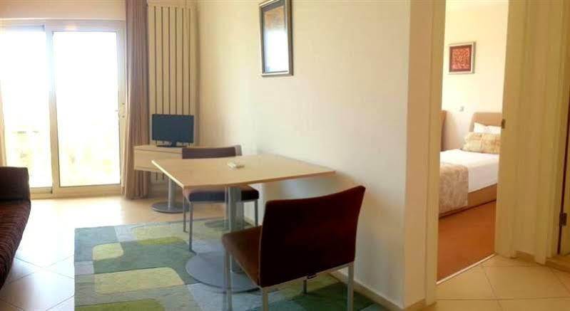 Kamer Exclusive Hotel & Suites Кешме Экстерьер фото